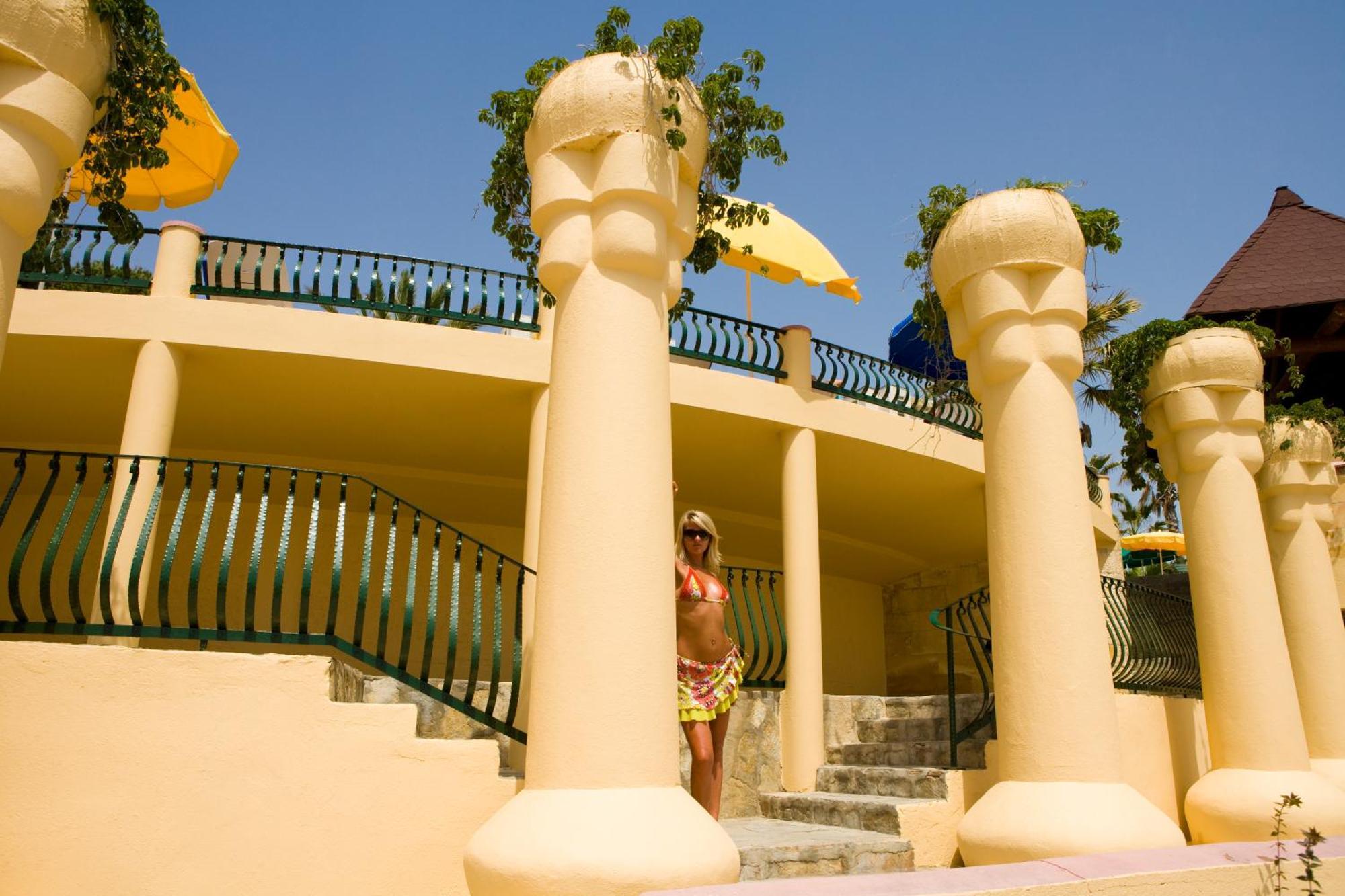 Fantasia Deluxe Hotel Kusadası Exterior foto